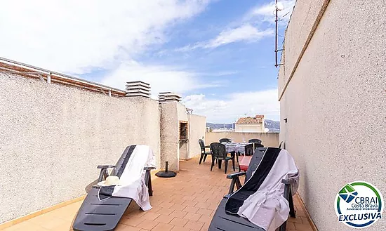 PORT MOXÓ Charming 2-bedroom apartment with canal views, solarium and private outdoor parking