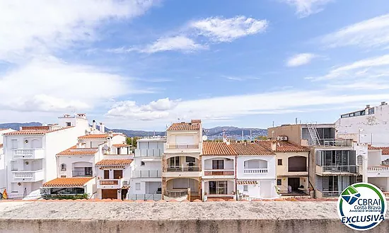 PORT MOXÓ Charming 2-bedroom apartment with canal views, solarium and private outdoor parking