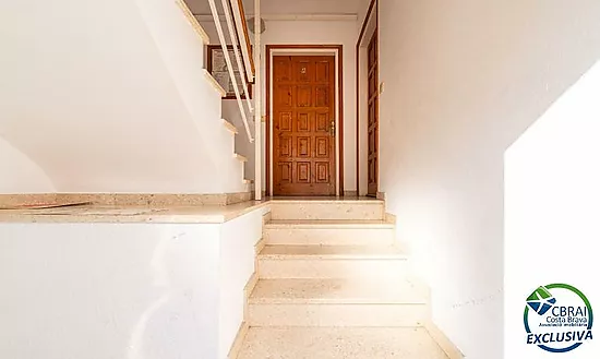 PORT MOXÓ Charming 2-bedroom apartment with canal views, solarium and private outdoor parking