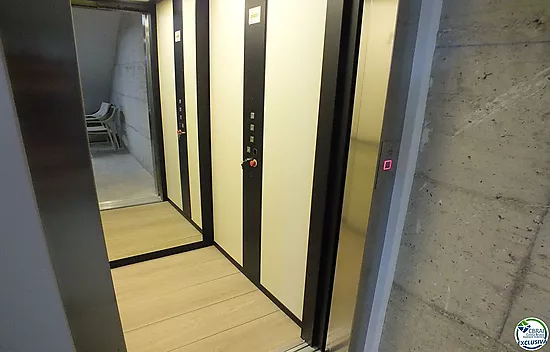 Casa en Roses,  3 habitaciones, 250 m2