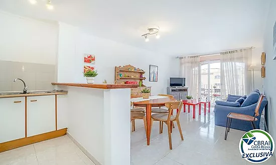 GRAN RESERVA Charming apartment just 50 meters from the beach, with swimming pools, communal garden