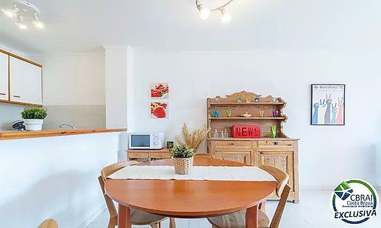 GRAN RESERVA Charming apartment just 50 meters from the beach, with swimming pools, communal garden