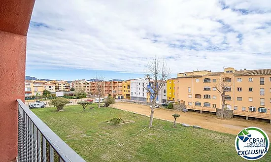 GRAN RESERVA Charming apartment just 50 meters from the beach, with swimming pools, communal garden
