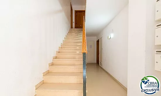 GRAN RESERVA Charming apartment just 50 meters from the beach, with swimming pools, communal garden