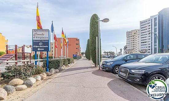 GRAN RESERVA Charming apartment just 50 meters from the beach, with swimming pools, communal garden