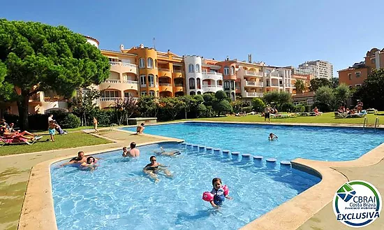 GRAN RESERVA Charming apartment just 50 meters from the beach, with swimming pools, communal garden