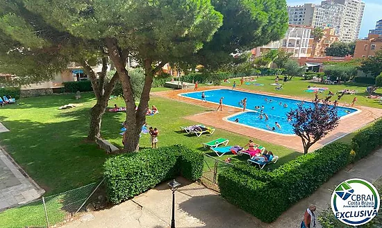 GRAN RESERVA Charming apartment just 50 meters from the beach, with swimming pools, communal garden