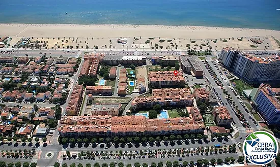 GRAN RESERVA Charming apartment just 50 meters from the beach, with swimming pools, communal garden