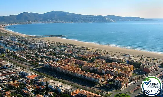GRAN RESERVA Charming apartment just 50 meters from the beach, with swimming pools, communal garden