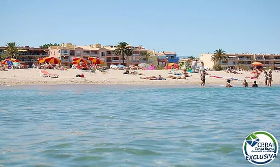 GRAN RESERVA Charming apartment just 50 meters from the beach, with swimming pools, communal garden