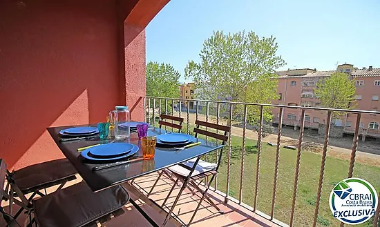 GRAN RESERVA Charming apartment just 50 meters from the beach, with swimming pools, communal garden