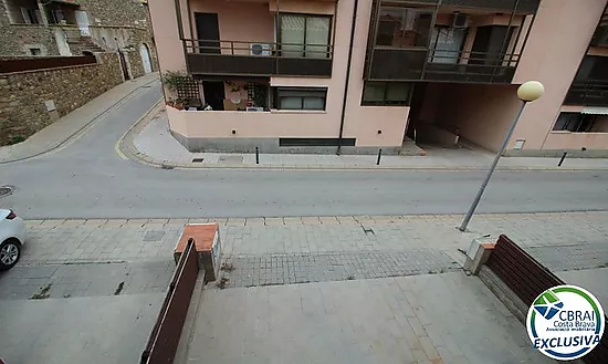 OLIVERA PALAU Secure Parking Space for a Small Car, Motorcycles, Jet Skis and Bicycles