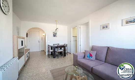 Apartment ideally located on the seafront in Empuriabrava
