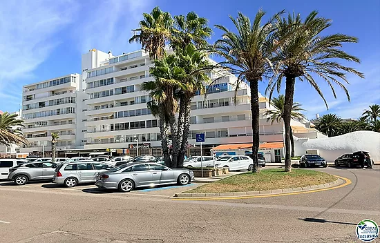 Primera línea, vistas espectaculares al mar, reformado.