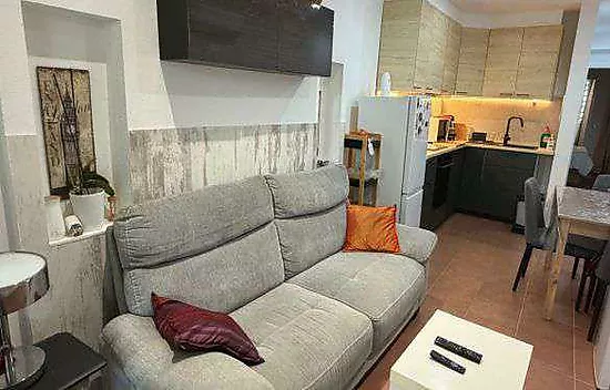 2-bedroom ground-floor apartment with a terrace in a complex with a pool