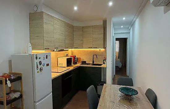 2-bedroom ground-floor apartment with a terrace in a complex with a pool