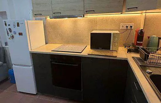 2-bedroom ground-floor apartment with a terrace in a complex with a pool