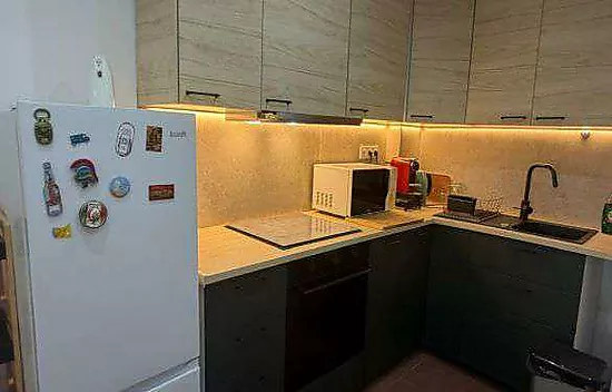 2-bedroom ground-floor apartment with a terrace in a complex with a pool
