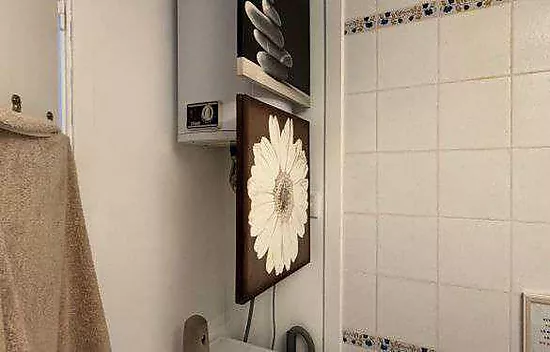 2-bedroom ground-floor apartment with a terrace in a complex with a pool
