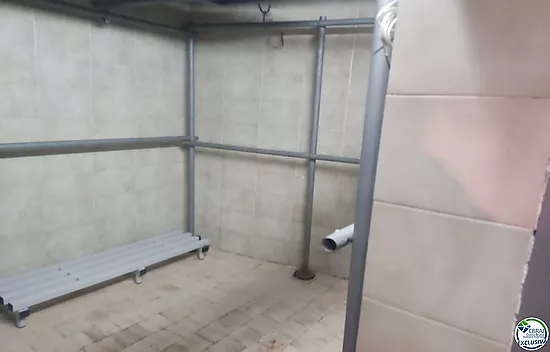 For sale commercial premises, former butcher shop.