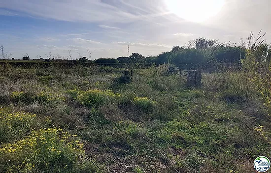 Land in Torroella de Fluvià.