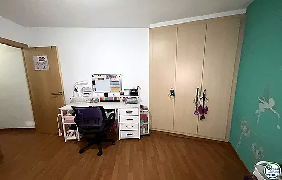 Renovated apartment in the center of Llançà, ready to move in
