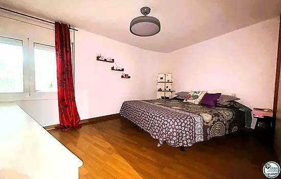 Renovated apartment in the center of Llançà, ready to move in