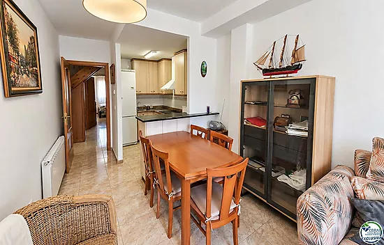 Ático Dúplex de 3 Habitaciones con amplias Terrazas, piscina y Parking