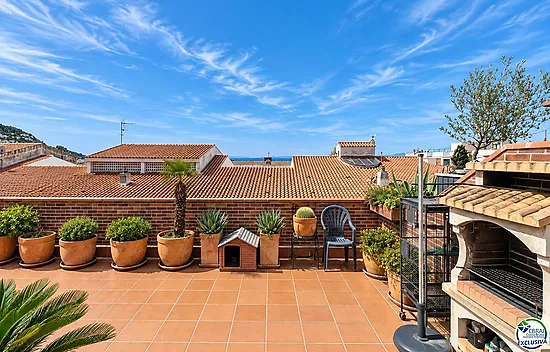 Ático Dúplex de 3 Habitaciones con amplias Terrazas, piscina y Parking