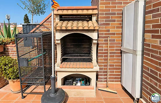 Ático Dúplex de 3 Habitaciones con amplias Terrazas, piscina y Parking