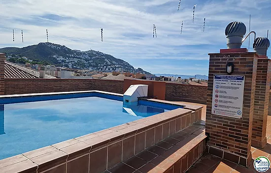 Ático Dúplex de 3 Habitaciones con amplias Terrazas, piscina y Parking
