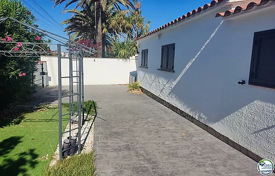Belle maison avec piscine et appartement d'invités et avec piscine.