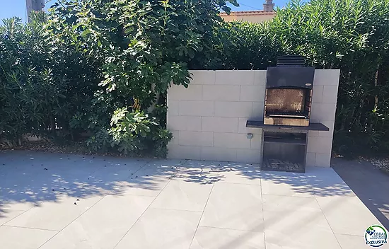 Belle maison avec piscine et appartement d'invités et avec piscine.