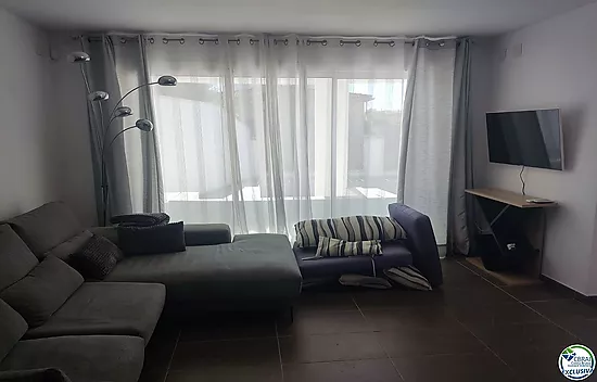 Belle maison avec piscine et appartement d'invités et avec piscine.