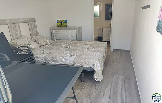 Belle maison avec piscine et appartement d'invités et avec piscine.