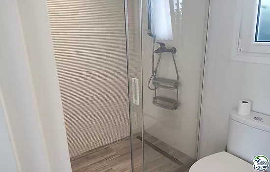 Belle maison avec piscine et appartement d'invités et avec piscine.
