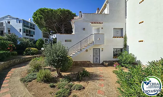 Looking for a peaceful place in Roses, surrounded by nature and offering all the comfort you need to