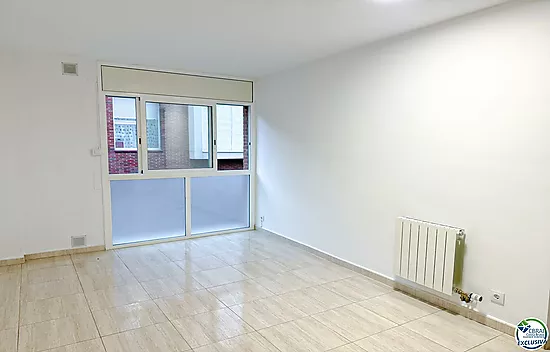 2-bedroom flat with a lift in Figueres