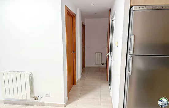 2-bedroom flat with a lift in Figueres