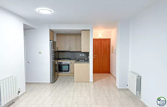 2-bedroom flat with a lift in Figueres