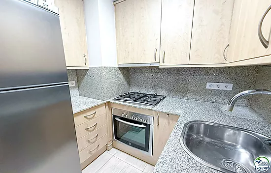 2-bedroom flat with a lift in Figueres
