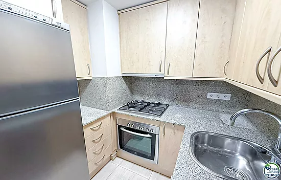 2-bedroom flat with a lift in Figueres