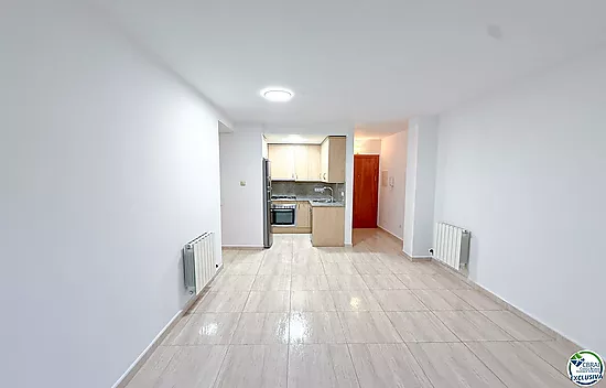 2-bedroom flat with a lift in Figueres