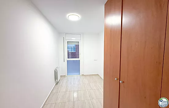 2-bedroom flat with a lift in Figueres