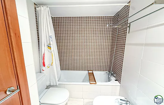 2-bedroom flat with a lift in Figueres