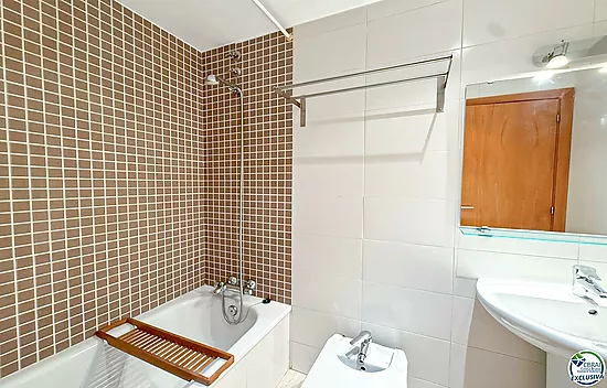 2-bedroom flat with a lift in Figueres