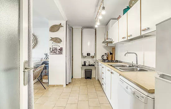 Bright 2-bedroom apartment near the beach in Roses – Riera de la Cuana area