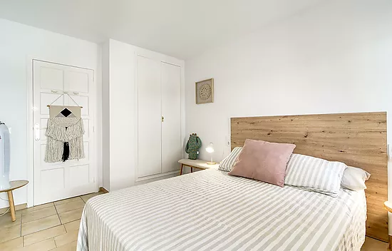 Bright 2-bedroom apartment near the beach in Roses – Riera de la Cuana area