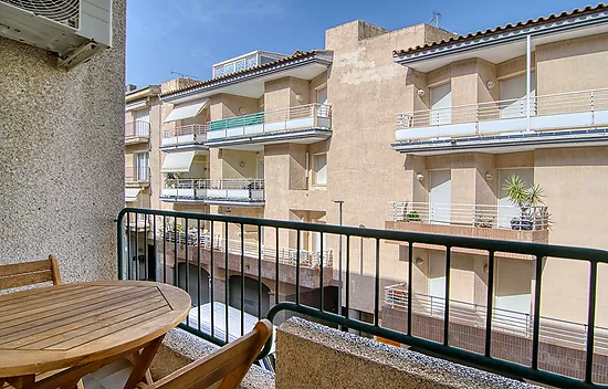 Bright 2-bedroom apartment near the beach in Roses – Riera de la Cuana area