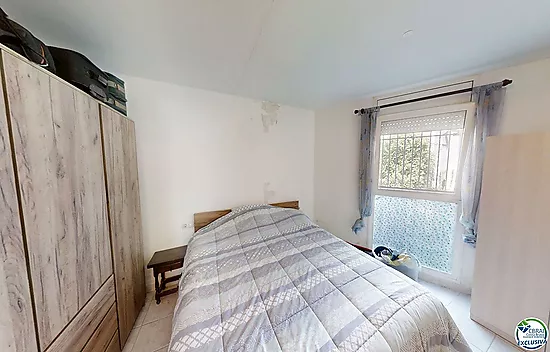 3-Bedroom Apartment with shared Mooring